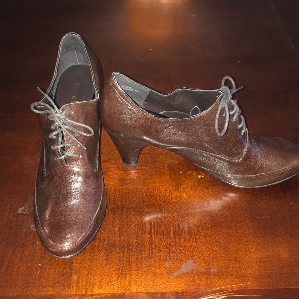 Brown leather lace up booties - Picture 2 of 3